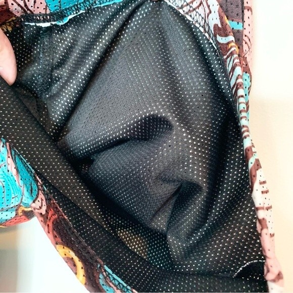 NWT Crooks & Castles Blue And Pink Floral Mesh Basketball Shorts Medium - Picture 6 of 10